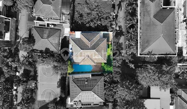 Dijual Rumah Mewah, Luas, Tenang di Permata Hijau (Lm)