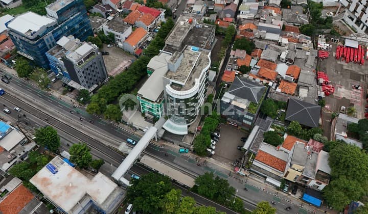 Disewa Gedung 7,5 Lantai dengan Basement di Buncit Raya (Mm)