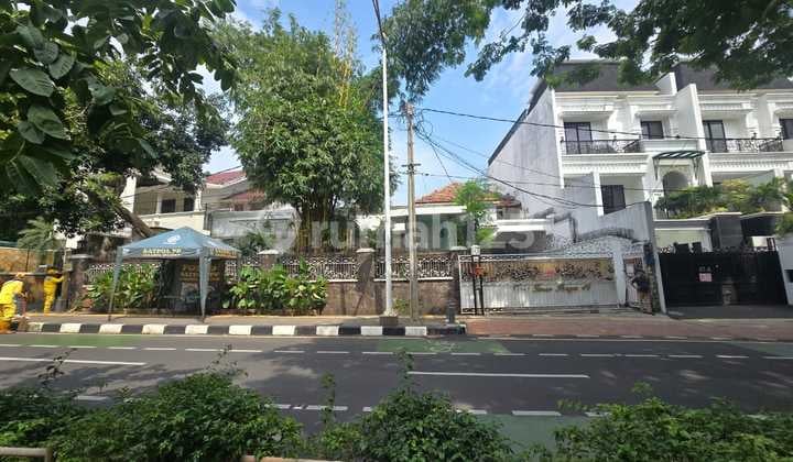 Dijual Bangunan Premium Menghadap Tebet Ecopark, Cocok untuk Hunian, Office, atau Co-Working Space (Nb)