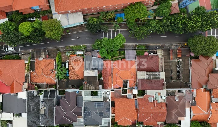 Dijual Rumah Klasik Terawat di Tanah Kusir (Nb)