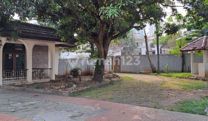 Dijual Cepat Rumah Lama di Pejaten. Lokasi Premium Harga Murah