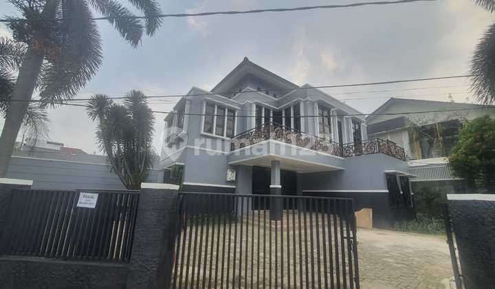 For Sale 3-Story Building in Warung Jati, Pejaten, South Jakarta