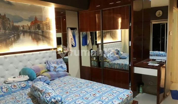 Apartemen Tanglin Full Furnished Dijual. Akses Ke Mall Langsung