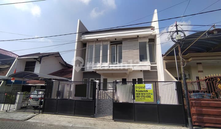 Rumah Baru Klasik Modern Manyar Jaya Surabaya Timur Dekat Sekolah