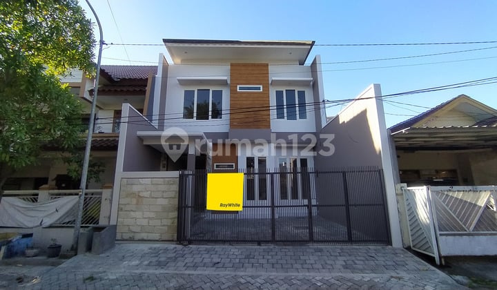 Rumah Baru Minimalis 2 Lantai Panjang Jiwo Surabaya Siap Huni