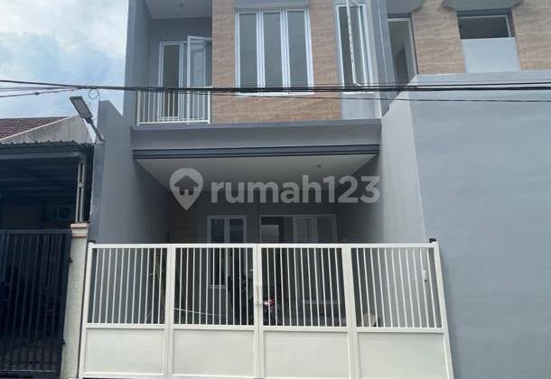 Rumah Baru Minimalis 2 Lantai Pondok Candra Waru Siap Huni