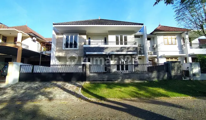 Rumah Minimalis 2 Lantai Pakuwon City Dekat Mall Dan Dekat Fasum