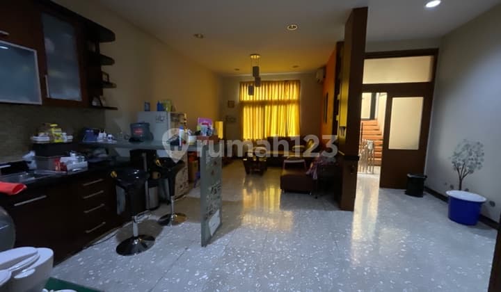 Rumah 2,5 Lantai Strategis SHM di Komplek Kertalaksana Bandung