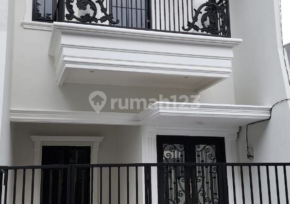 Dijual rumah 2 lantai ready dekat stasiun Depok lama