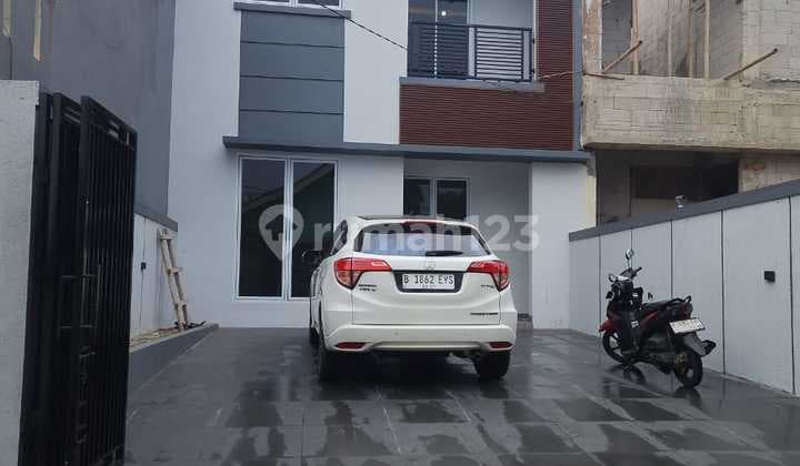 Over Kredit Rumah Siap Huni Dekat Stasiun Depok Lama