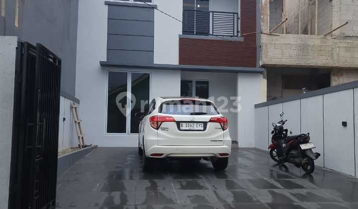 Over Kredit Rumah Siap Huni Dekat Stasiun Depok Lama