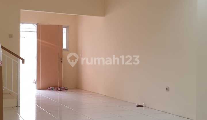 Rumah 2 Lantai di Gading Griya Lestari dekat Kelapa Gading Sudah Renovasi Siap Huni Nego