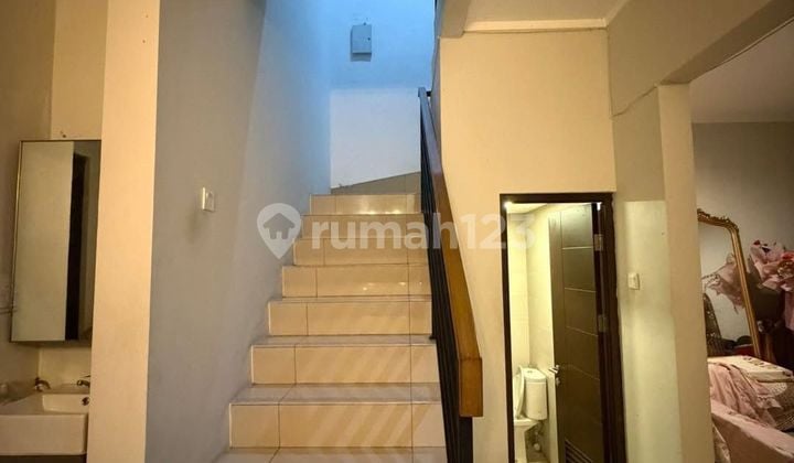 Cuma 26 Jt/M Rumah di Burgundy Summarecon Bekasi Type 8 X 13 Premium Semi Furnish (1330)