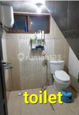 Lingkungan Nyaman Keamanan 24 Jam Dekat Sekolah Rumah Cantik di Kemang Pratama, Bekasi (1342)