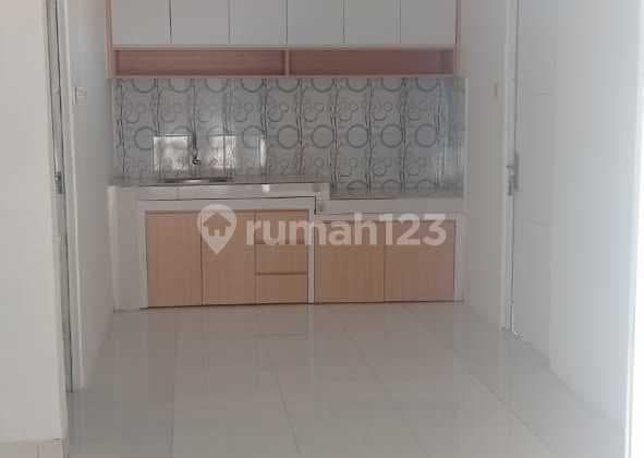 Rumah Hook AC Kitchenset Lt.107m2 di Mutiara Gading City Bekasi (258)