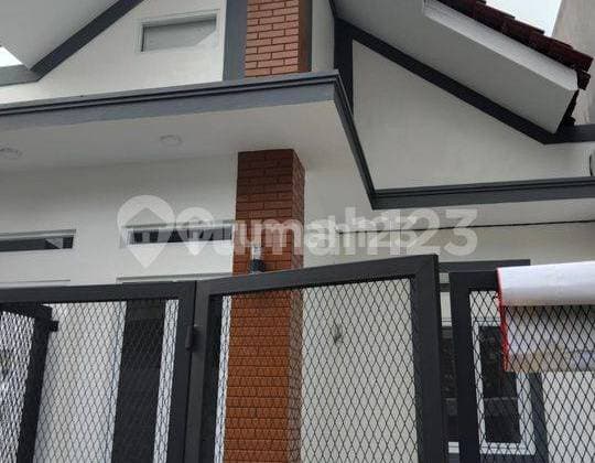 Rumah Sudah Renovasi Unfurnished SHM di Bekasi Utara, Bekasi (326)