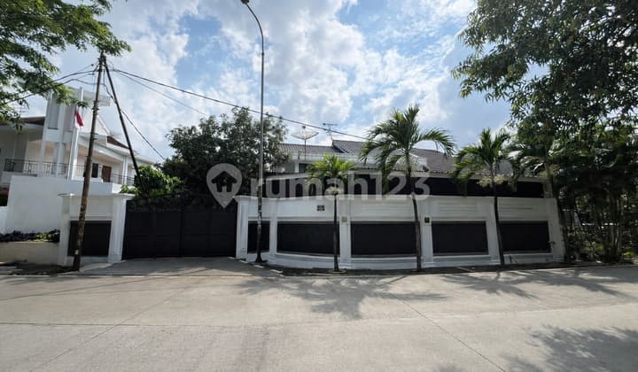 Y371c Cheap Corner House 328 M2 North Pulomas East Jakarta