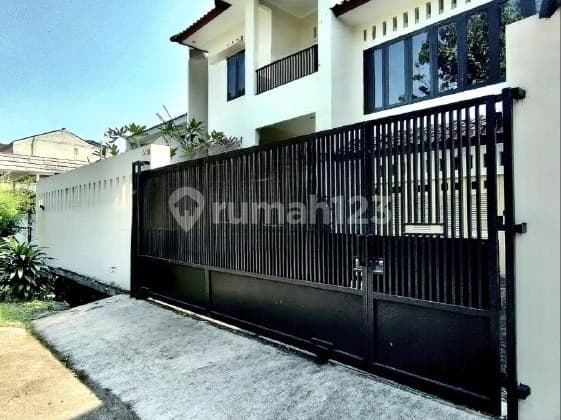DD283 Rumah Megah 406 m2 Murah Duren Sawit Jakarta Timur