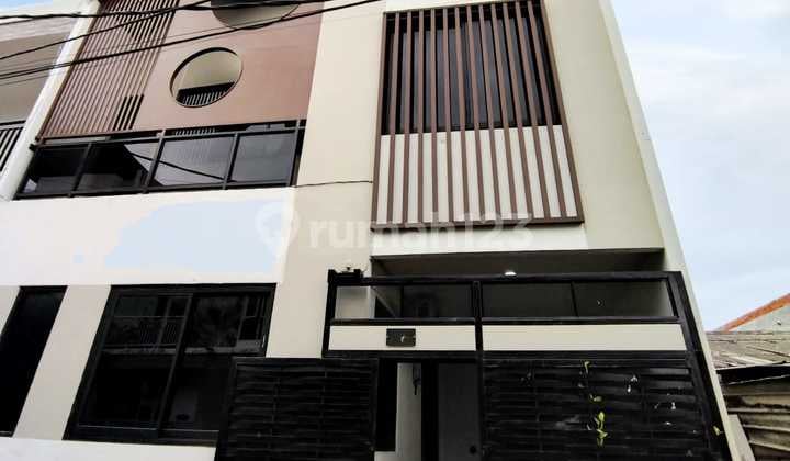 ZN32 Beautiful Fully Furnished House Duren Sawit East Jakarta