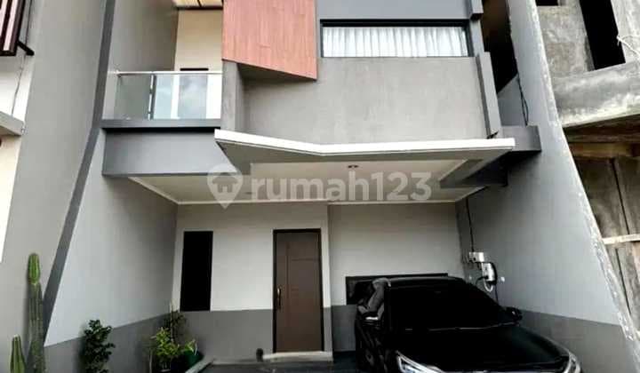 ZN18 Nice House in Pisangan Cluster near Rawamangun, East Jakarta
