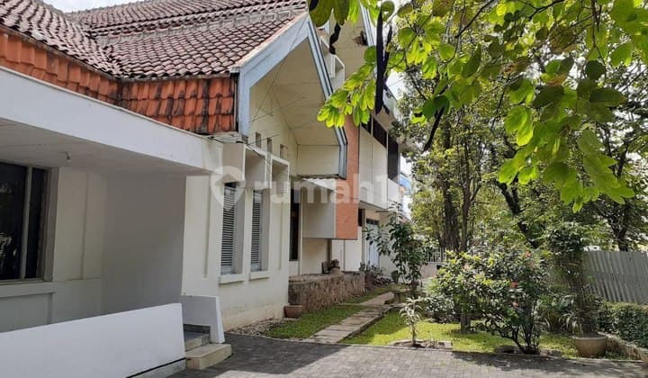 Rumah di Sayap Sunda Veteran Naripan Asia Afrika Bandung