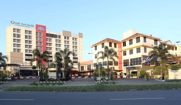 Hotel Aktif Bintang 4 di Tengah Kota Bandung