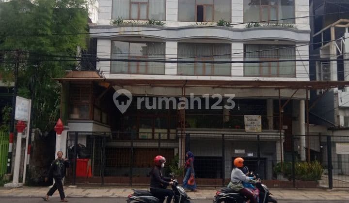 Hotels on Main Road Cihampelas Suitable for Any Business