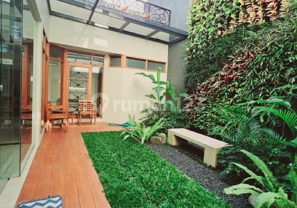 Rumah Mewah di Singgasana Mekar Wangi Bandung
