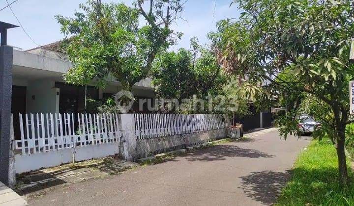 Rumah Hitung Tanah Turangga Lengkong Lokasi Bagus