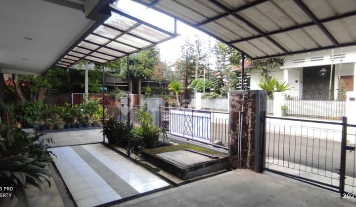 Rumah Terawat di Jalan Alat Musik Turangga Lengkong