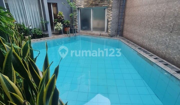 Rumah di Cikutra Pahlawan Katamso Bandung