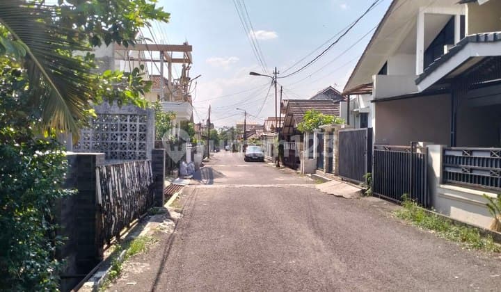 Rumah Lama Di Komplek Turangga Martanegara Dekat Tsm