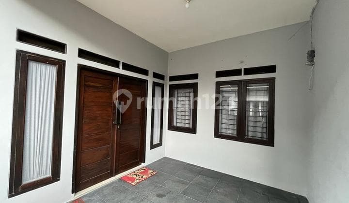 Rumah Dekat Stasiun Krl Di Villa Mutiara Ciputat