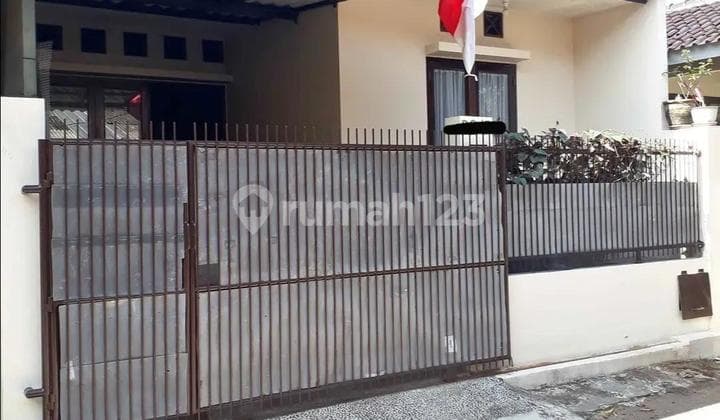 Rumah Lokasi Strategis di Komplek Nuri Bintaro, Tangsel