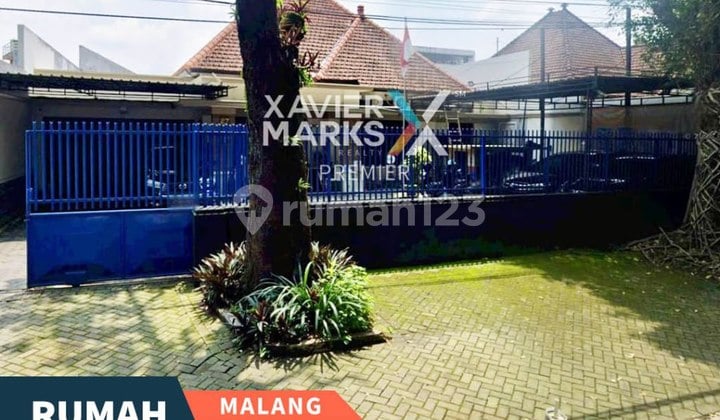 Rumah Vintage Poros Jalan Utama Daerah Gunung-Gunung Malang