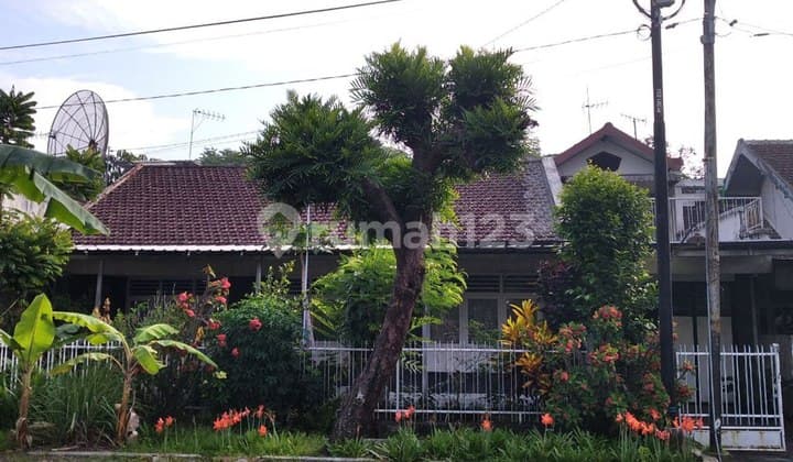 Rumah Lingkungan Nyaman Aman di Jl Buah buahan Malang