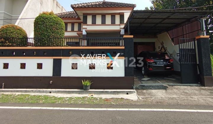 Rumah Cantik Terawat Dekat Exit Tol di Karanglo Indah Malang