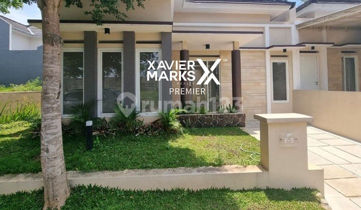 Comfortable Green Home Near Toll Exit in Bukit Indah Permai Malang