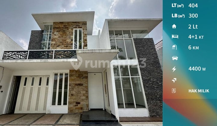 Rumah Main Road Araya Malang Mewah 2 Lantai