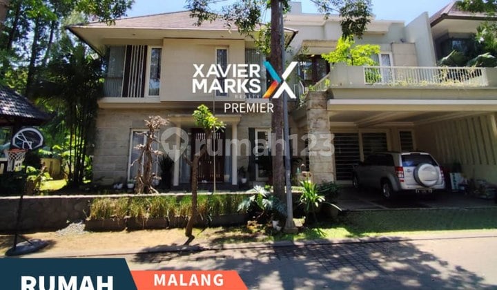 Semi-Furnished Hook House in Riverside Malang