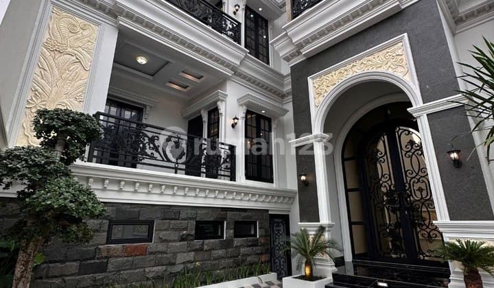 609 Rumah Baru 3 Lantai Mewah Classic di Jagakarsa
