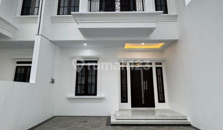 Mbv248 Rumah 2,5 Lt + Rooftop Ready Stock Dlm Cluster di Cilandak