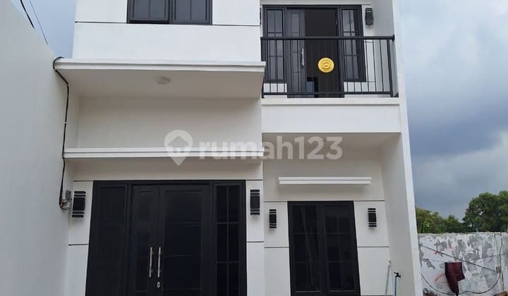 806 Cluster Baru 2 Lt. Lokasi Strategis di Kalisari, Pasar Rebo - Jakarta Timur