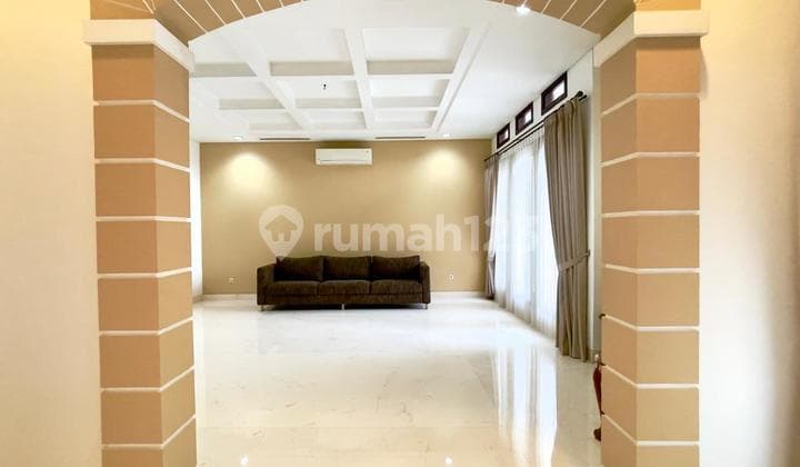 Rumah Murah 2 Lantai Siap Huni Ada Pool SHM di Pondok Indah