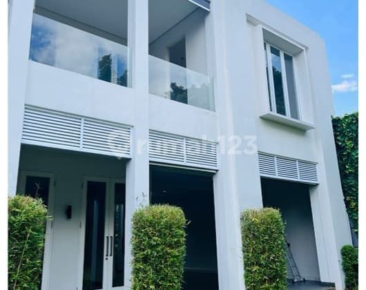 Rumah Murah Siap Huni Tropical Villa & Garden SHM di Bdn, Cipete