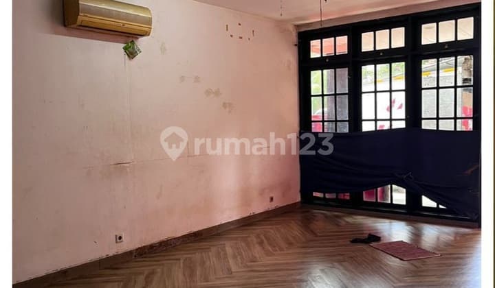 Tanah Murah Lokasi Strategis Luas 676 M2 di Jalan Asem Cipete