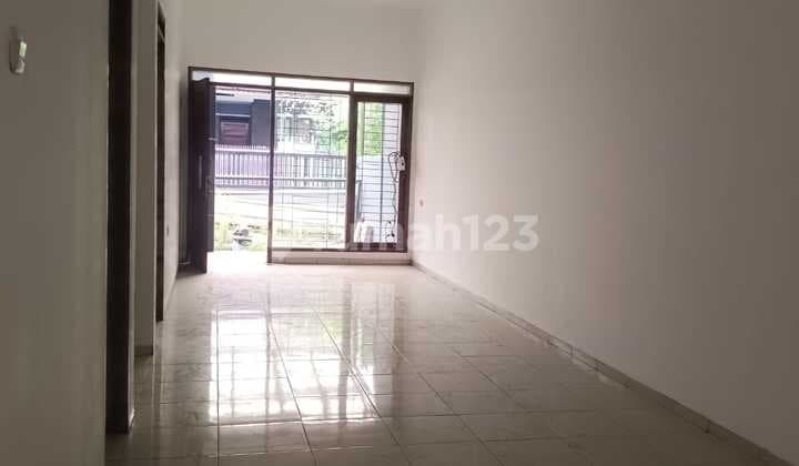 Rumah Murah Bagus Siap Huni SHM di Taman Holis Indah