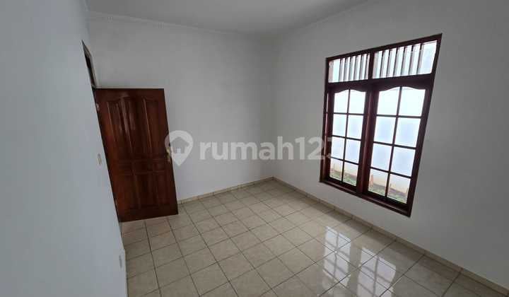 Rumah Murah Siap Huni Terawat Bagus SHM Dalam Komplek Cimahi