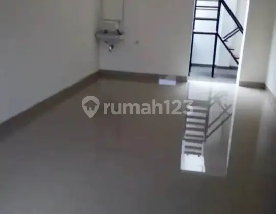 Rumah Murah Baru 2 Lantai Furnished SHM di Kembar Moh. Toha