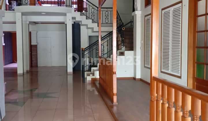 Gedung Murah 2 Lantai Bagus Lokasi Premium Mainroad Jalan Riau